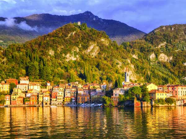 Lombardy_Lake_Como_Varenna_Town_View_Colors