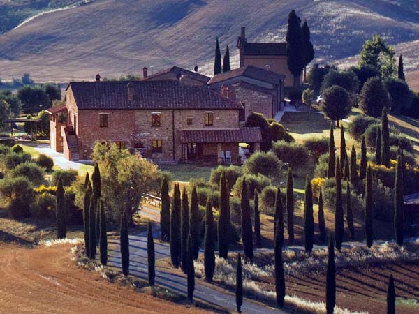 Tuscany_Chianti_Cypress_View_Panorama_Farms_Houses