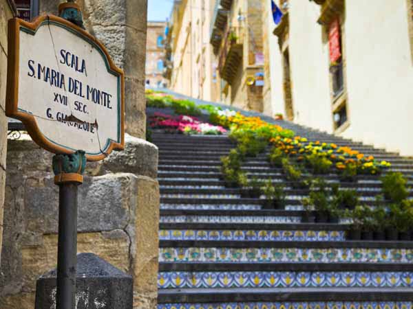 Sicily_Caltagirone_Santa_Maria_Monte_Stairs_infiorata