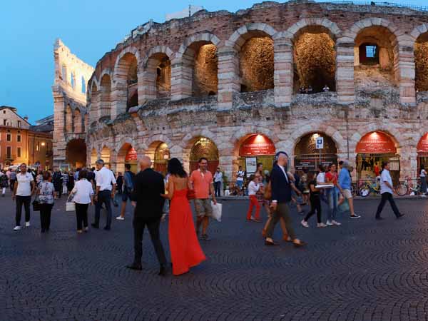 Veneto_Verona_Arena_People_Opera_Night